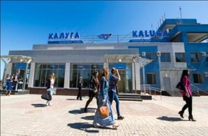 Медведев осмотрел аэропорт в Калуге после его реконструкции (РИА 