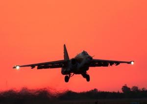 Одновременно на трех авиационных полигонах ВВО стартовали летные тактические учения бомбардировочной и штурмовой авиации (Министерство обороны РФ)