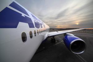 Соколов: авиакомпании РФ помогут перевезти пассажиров 