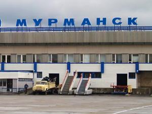 Самолет совершил экстренную посадку в Мурманске из-за попадания чайки в двигатель (ВГТРК 