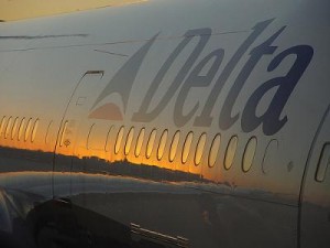 Чистая прибыль Delta Air Lines в I полугодии выросла на 11,6% (ПРАЙМ)