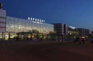 Четыре самолета не могут вылететь из аэропорта Екатеринбурга из-за надвигающейся грозы (ТАСС)