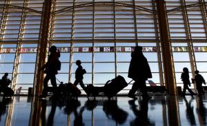 Минтранс отменил повторный досмотр багажа в аэропортах РФ для транзитных пассажиров (Интерфакс)