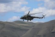 Вертолетчики ЦВО выполнили учебные задачи на предельно малой высоте