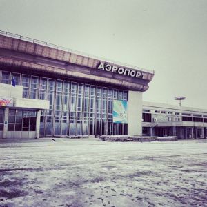 Новая схема оплаты парковки вызвала коллапс в аэропорту Хабаровска (Хабаровский край сегодня)