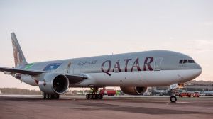 Самолет Qatar Airways в фирменной ливрее ФИФА приземлился в Домодедово (АК 