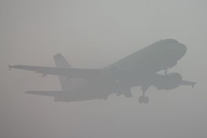 Авиарейсы в Симферополь задерживаются из-за тумана (ТАСС)