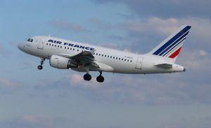 Air France продлила запрет на полеты в Шанхай и Пекин до 15 марта (Известия)