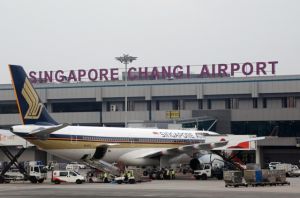 В аэропорту Сингапура восстановили транзит, приостановленный более двух месяцев назад (ТАСС)