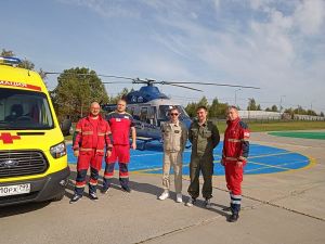 22-летнего молодого человека вертолетом санитарной авиации перевезли из Смоленска в Москву (АК "СКОЛ")