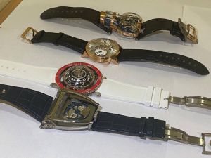 Контрабанду швейцарских часов стоимостью 32 млн ...