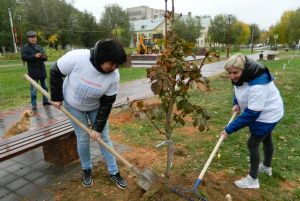 Волонтеры "Газпромнефть-Аэро" провели экологическую эстафету в Астраханской области (Газпромнефть-Аэро)