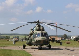 Экипажи Ми-8 армейской авиации ЦВО отработали ведение воздушной РХБ разведки в Свердловской области (Министерство обороны РФ)