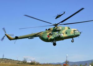 Экипажи вертолетов Ми-8 ЗВО отработали доставку материальных средств на учении 