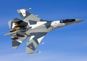 Экипажи истребителей Су-35 в Тверской области приступили к освоению полученных машин (Министерство обороны РФ)