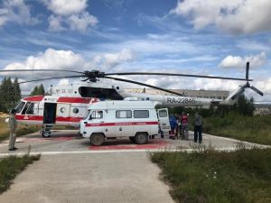 Тяжелобольных жителей Бежецка доставили в Тверь на вертолете (Комсомольская правда - Тверь)