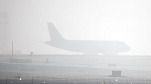 Туман вторые сутки мешает работе аэропорта Краснодара, в четверг задержаны четыре рейса (Интерфакс - Туризм)